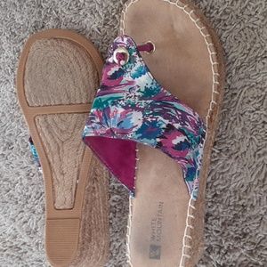 FILL A 📦 💝White Mountain wedges